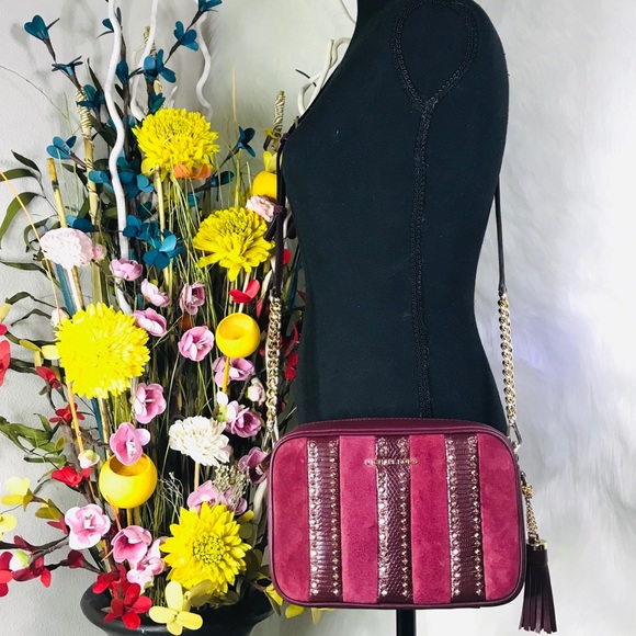 Michael Kors Crossbodies Medium Camera Bag - Picture 7 of 8